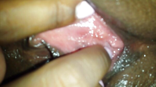 Si zone lucah rambut coklat lazat Jasmine Rain menunggang zakar dengan farajnya